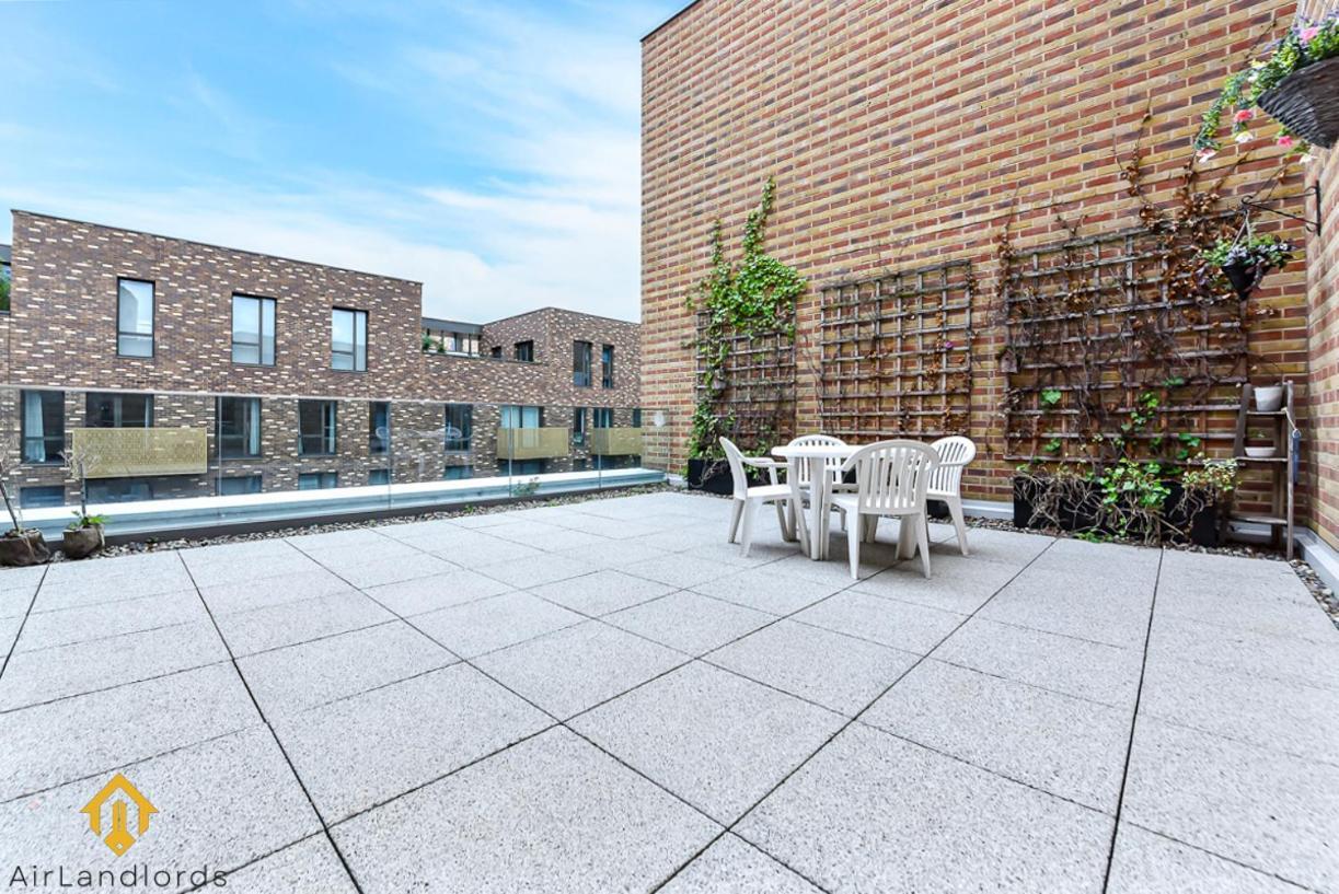 לונדון Exclusive 3 Bed 3Bath Penthouse Near Canary Wharf מראה חיצוני תמונה